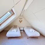 La Belle Etape, Avec Piscine Et Apartament