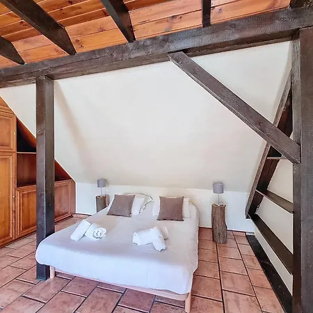 La Belle étape, Avec Piscine Et