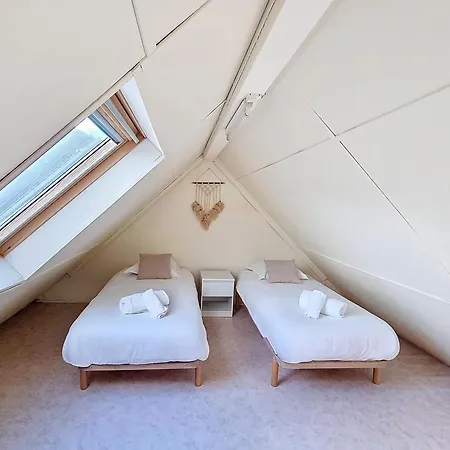 La Belle étape, Avec Piscine Et Appartement