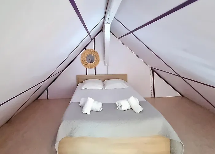 La Belle Etape, Avec Piscine Et Apartament